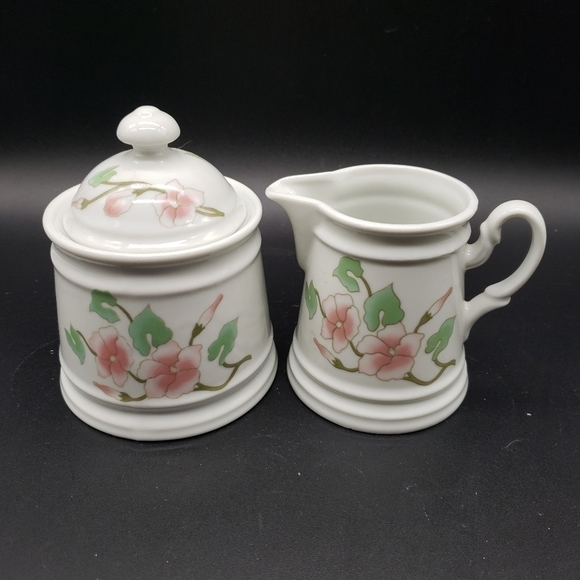 Korean Hand Painted Pink Green Floral Porcelain Cream & Lidded Sugar Set - Picture 9 of 9